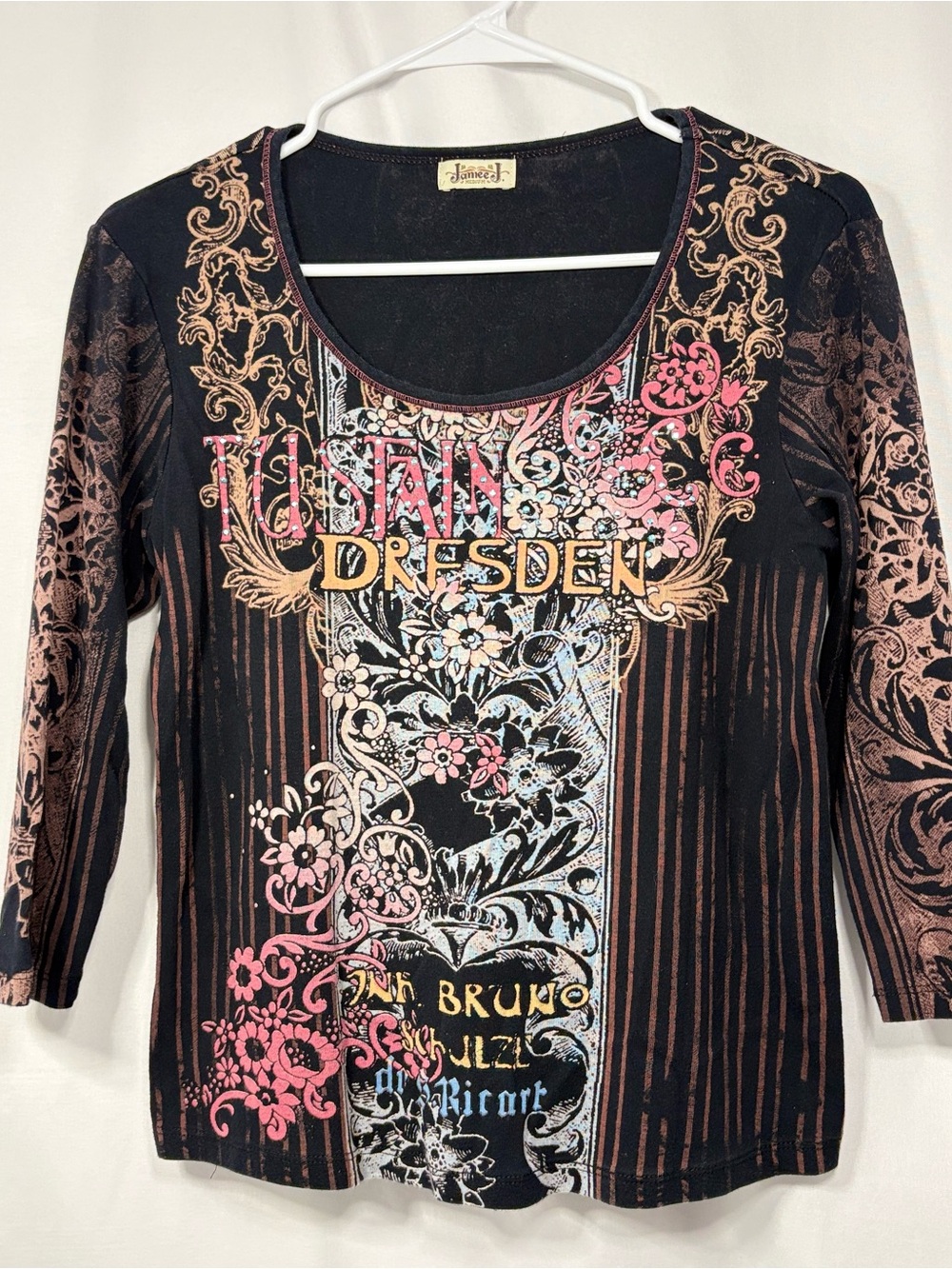Jamee J Dresden Floral Graphic 3/4 Sleeve Top with Rhinestones Size Medium